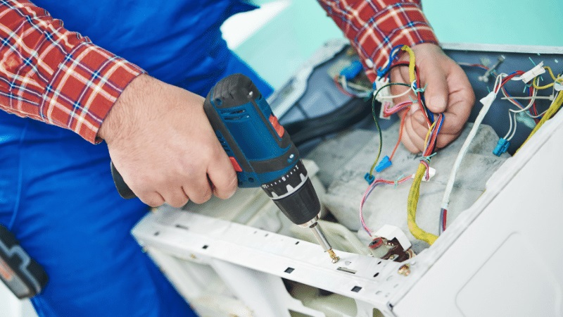 Şehzadeler Vaillant Vaillant çamaşır makinesi kart tamiri – Su almama arızası orijinal parça ile giderildi. - Teknik servis örneği